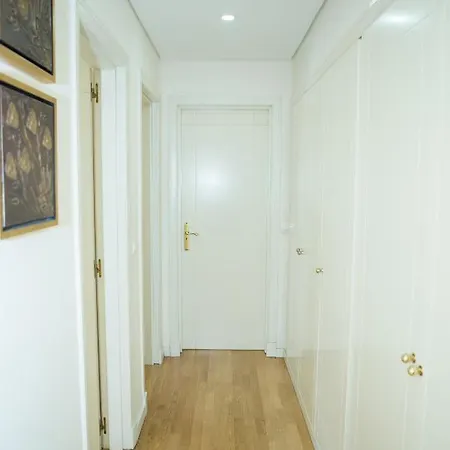 Ideal 2 * Lisbon
