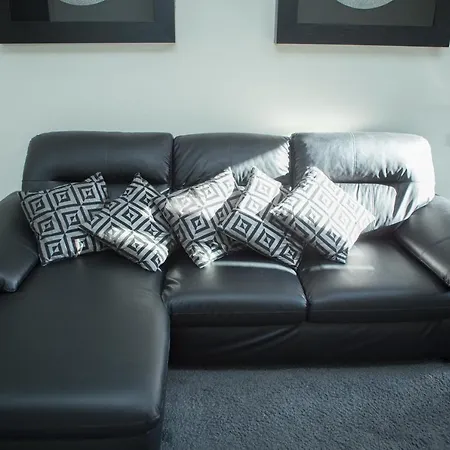 Ideal 2 Apartment *