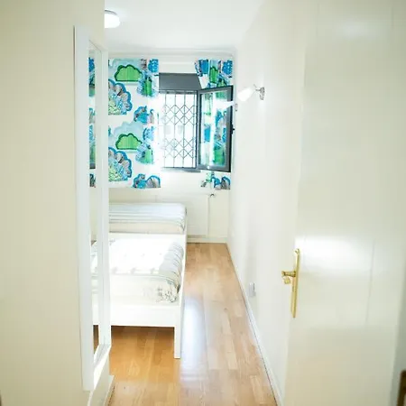 Ideal 2 Apartment Lisbon